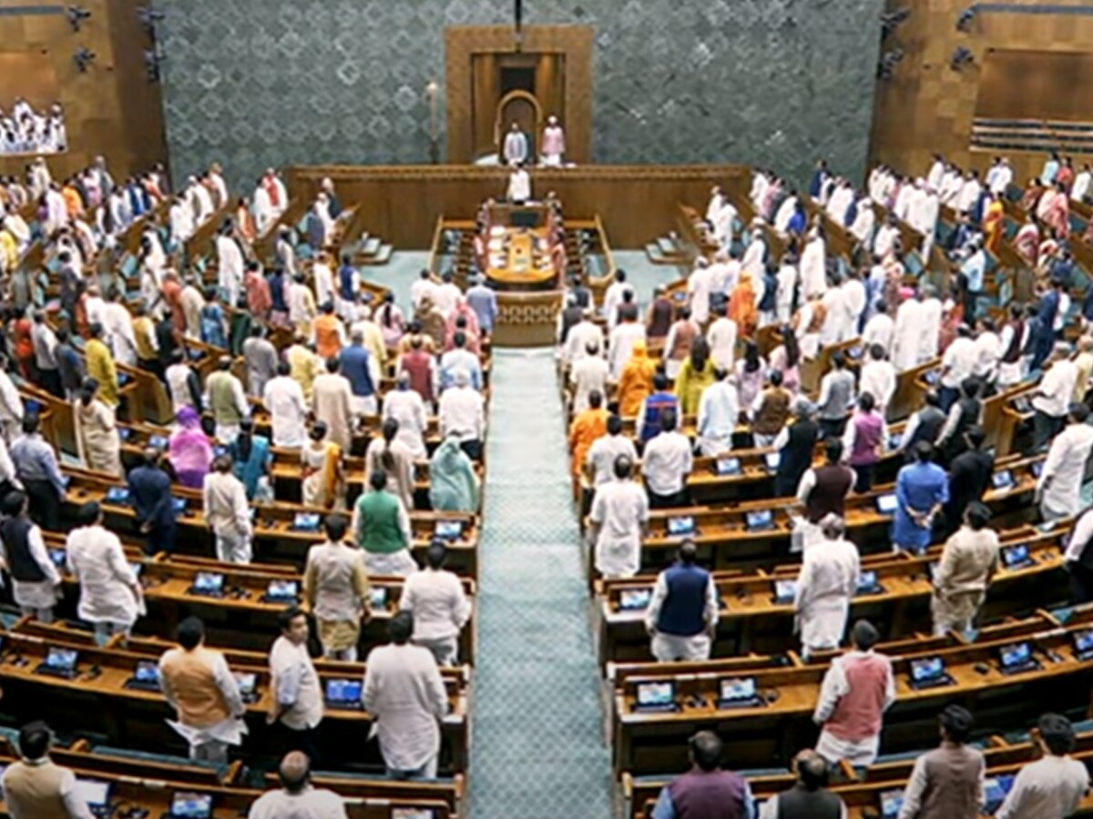 BREAKING : महिला आरक्षण बिल लोकसभा में पेश, पहले राउंड में पक्ष में मिले 278 वोट, विपक्ष में पड़े 211 वोट ; सदन में मोजूद हैं पीएम मोदी