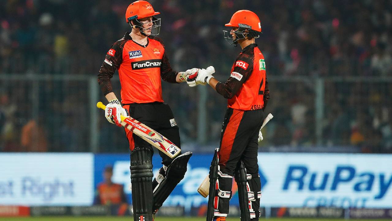 IPL से ‘बैन’ हुआ ये तूफानी बल्लेबाज, अब पाकिस्तान में मचाएगा कोहराम, PSL 2026 के बीच में हुई धाकड़ की एंट्री!