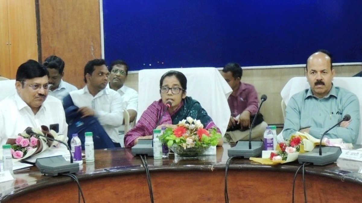 कृषि विवि में राज्य के 150+ कृषि अधिकारियों को मिला विशेष प्रशिक्षण: शहला निगार ने हरित खाद, नीली-हरी शैवाल और जैव उर्वरकों पर जोर दिया, कहा- खरीफ सीजन से पहले गांव-गांव तक पहुंचाएं उत्पादन तकनीक