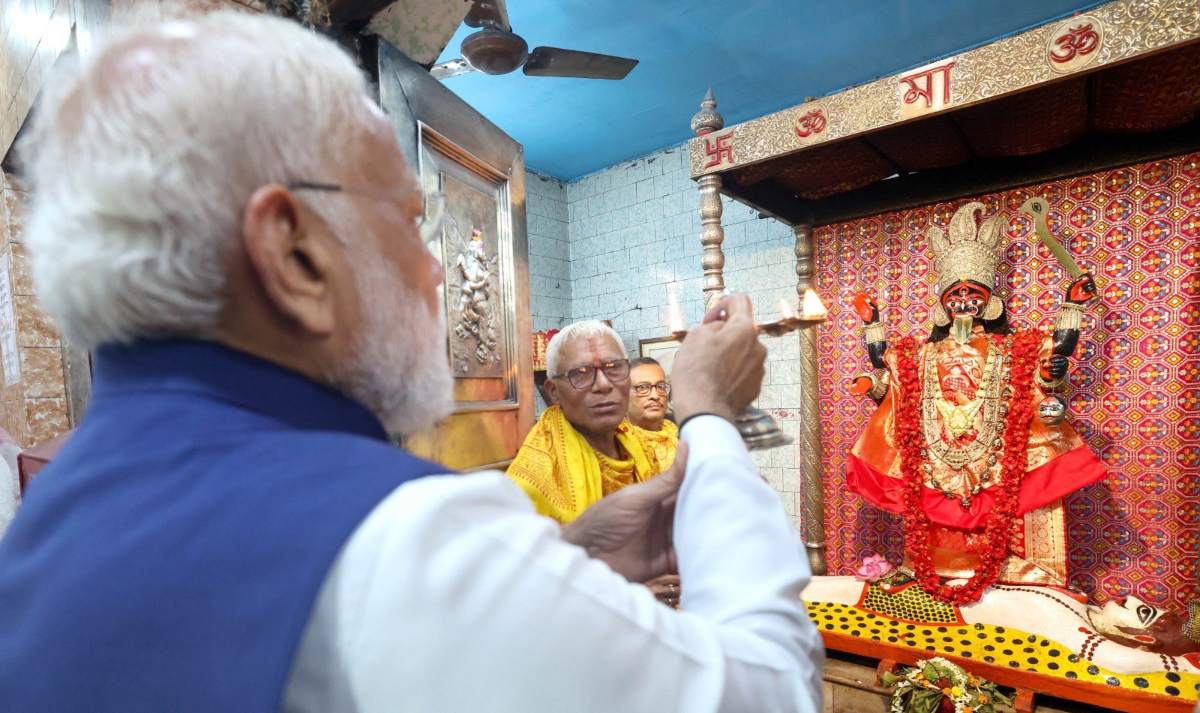 बंगाल में पीएम मोदी की ‘मंदिर पॉलिटिक्स’: रोड शो से पहले कोलकाता के ठनठनिया कालीबाड़ी मंदिर पहुंचकर की पूजा, जानिए इस मंदिर का इतिहास