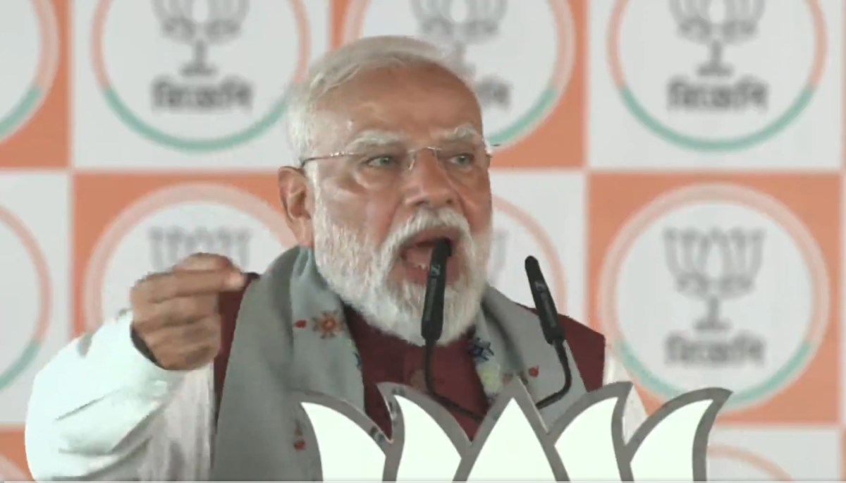 ‘झालमुरी मैंने खाई और TMC को मिर्ची लगी,’ वोटिंग के बीच बंगाल में पीएम मोदी की रैली, बोले- TMC से मुक्ति के लिए लोग वोट दे रहे हैं