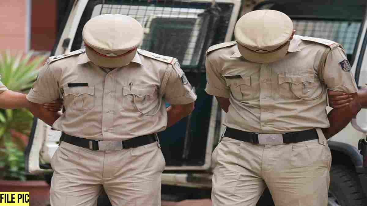 खाकी पर दाग! कॉल डिटेल बेचने के शक में दो पुलिसकर्मी गिरफ्तार, ATS की कार्रवाई से हड़कंप
