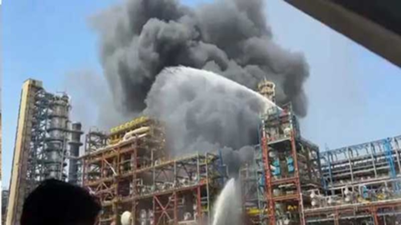 Pachpadra Refinery Fire News: सायरन सुनते ही जान बचाकर भागे इंजीनियर; जानें आखिर कैसे हुआ ये बड़ा हादसा?