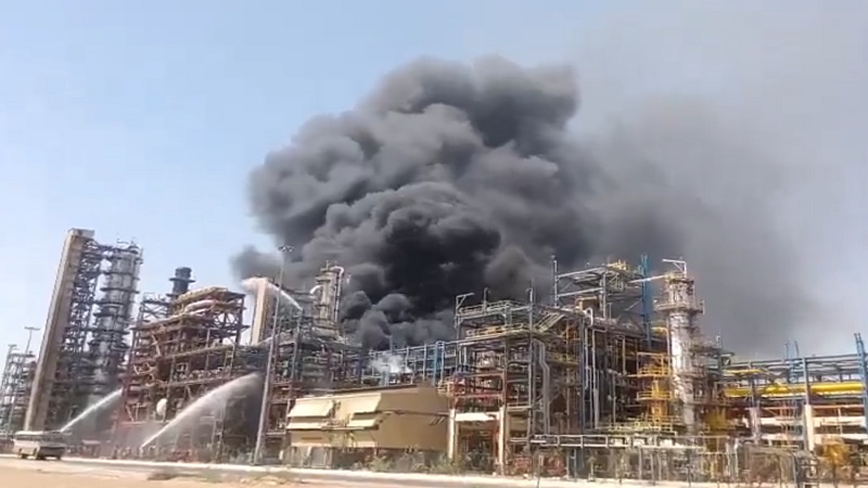 Rajasthan News: पचपदरा रिफाइनरी में लगी भीषण आग, कल PM मोदी को करना है उद्घाटन, आज धू-धू कर जला प्लांट; मौके पर 20 दमकलें