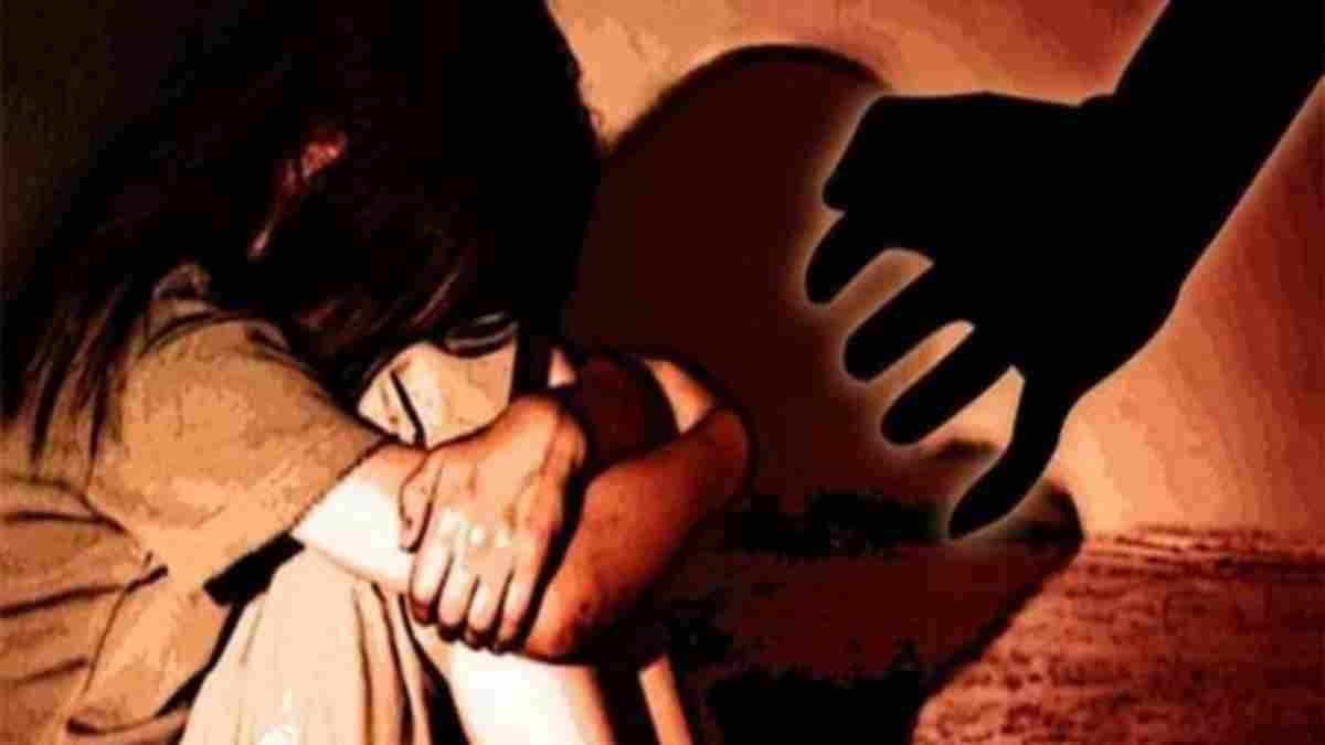 9 वर्षीय मासूम के साथ दुष्कर्म का प्रयास: खेत में अकेली देख युवक की बिगड़ी नियत, ताऊ को खाना देने गई थी बच्ची 