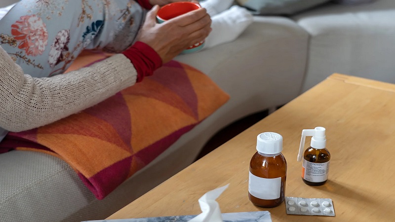 सावधान! कहीं आपके घर में तो नहीं हैं ये 7 दवाइयां? खांसी और इंफेक्शन के सिरप अमानक, देखें पूरी लिस्ट