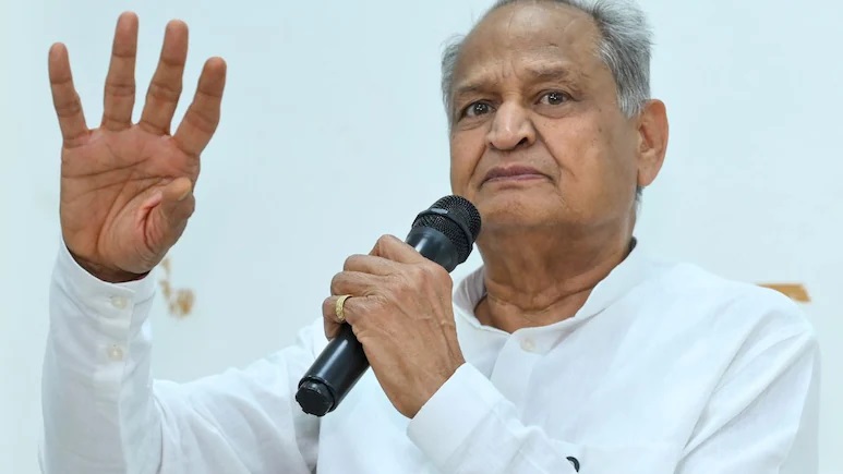 पायलट पर निजी हमले से गरमाई मरुधरा की राजनीति, गहलोत बोले- अब नहीं होगा मानेसर