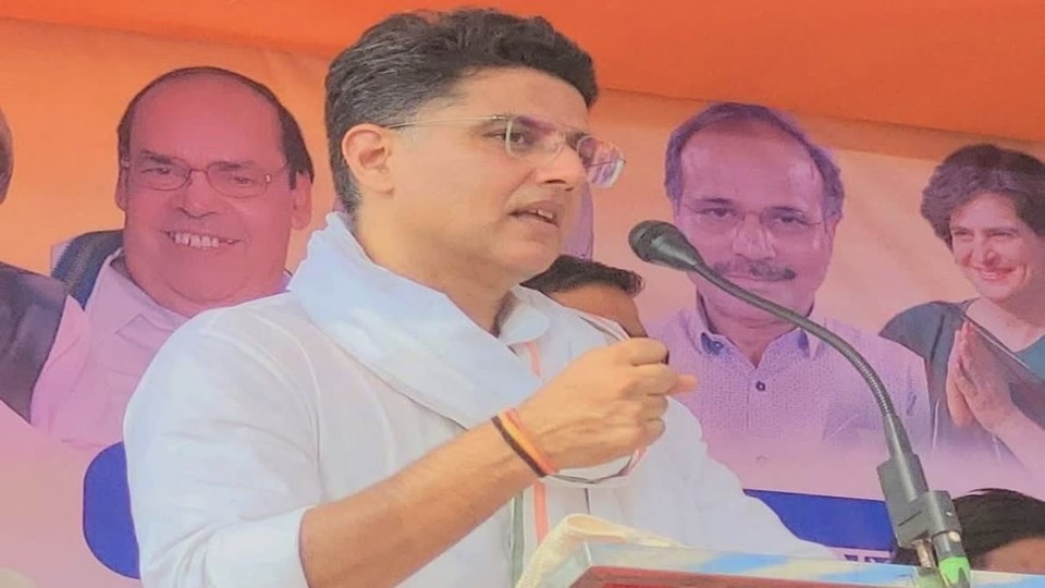 राजस्थान की सियासत में उबाल: सचिन पायलट को बहरूपिया कहने पर भड़की कांग्रेस, डोटासरा बोले- माफी मांगें प्रभारी