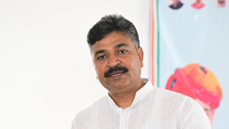 Rajasthan News: जयपुर मेट्रो और रिफाइनरी पर घमासान: भाजपा बोली हमारा विजन, कांग्रेस का पलटवार- तैयार प्रोजेक्ट का श्रेय लेने की हो रही राजनीति