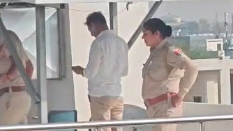 Rajasthan News: सवाई माधोपुर में छात्र ने की खुदकुशी, सोलर पैनल के एंगल से लटककर दी जान, 15 दिन पहले ही बिहार से आया था राजस्थान