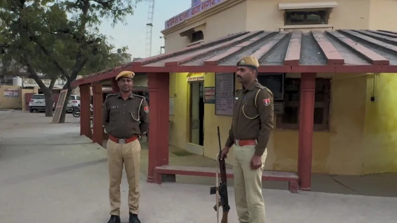 Rajasthan News: रात के अंधेरे में पुलिस की बड़ी रेड, गौकशी के बड़े रैकेट का पर्दाफाश… 140 किलो गोमांस के साथ 4 धरे गए; 18 अब भी फरार