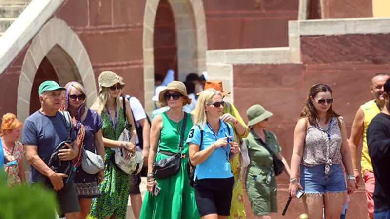 Rajasthan Weather Update: सावधान! राजस्थान में आसमान से बरसेगी आग, 10 जिलों में लू का येलो अलर्ट, जानें मौसम विभाग की नई चेतावनी