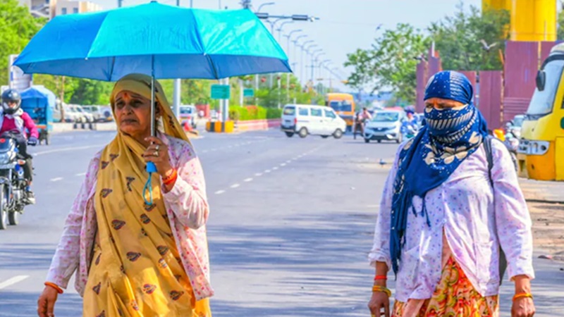 Rajasthan Weather Update: राजस्थान में 44 डिग्री के पार पहुंचा पारा, जयपुर-कोटा समेत कई जिलों में बदला स्कूलों का समय; देखें नई गाइडलाइन