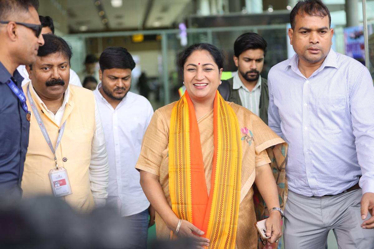 रेखा गुप्ता सरकार का ऐतिहासिक फैसला, 717 झुग्गीवासियों को मिलेगा पक्का घर