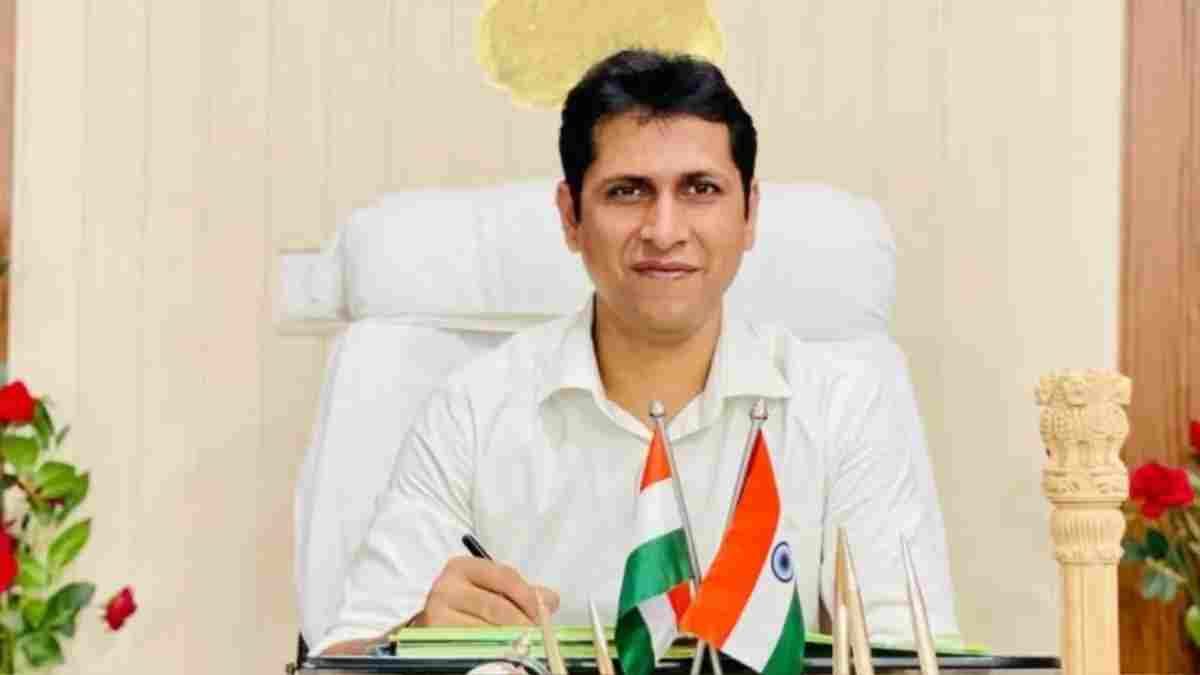 दतिया में कलेक्टर का सख्त एक्शन: शासकीय कार्यों में लापरवाही पर SDM संतोष तिवारी हटाए गए, लोकेंद्र सरल बने नए SDM