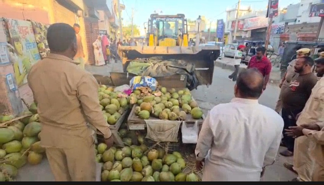 अंबाला छावनी के बाजारों में नगर परिषद की बड़ी कार्रवाई, अतिक्रमण करने वाले दुकानदारों के काटे चालान