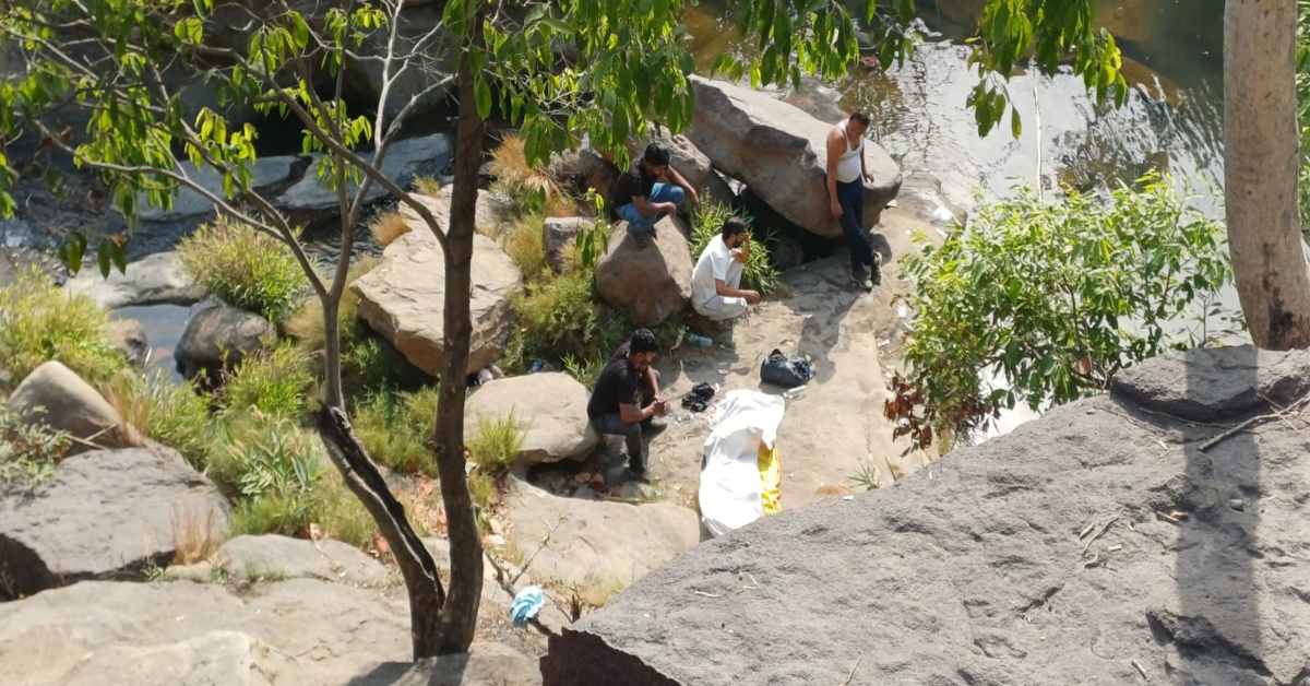 बुझ गया घर का इकलौता चिराग : फुटबॉल खेलने निकला था किशोर, दूसरे दिन कुंड में मिला शव