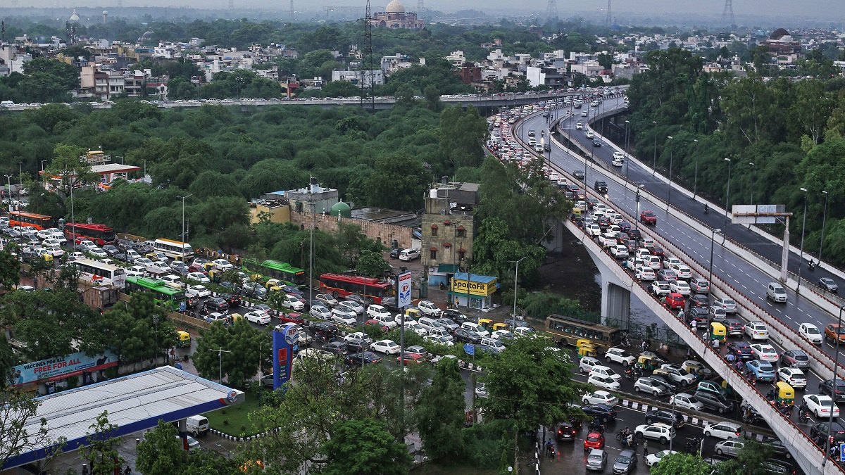 Delhi Traffic: दिल्ली में बनेगा 2.4 KM लंबा 6 लेन फ्लाईओवर, साउथ दिल्ली को जाम से मिलेगी राहत
