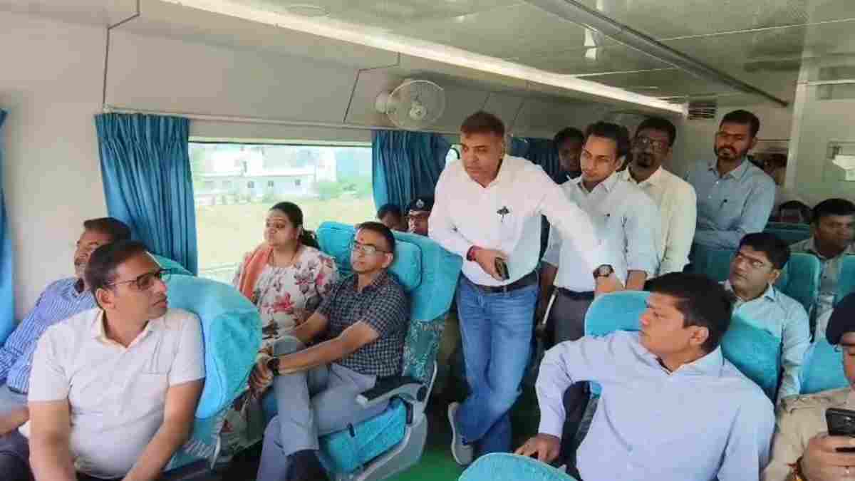 ‘सिंहस्थ 2028’ की तैयारियां तेज: ट्रेन कोच से अधिकारियों ने किया स्टेशनों का निरीक्षण, तेजी से आगे बढ़ रहे काम