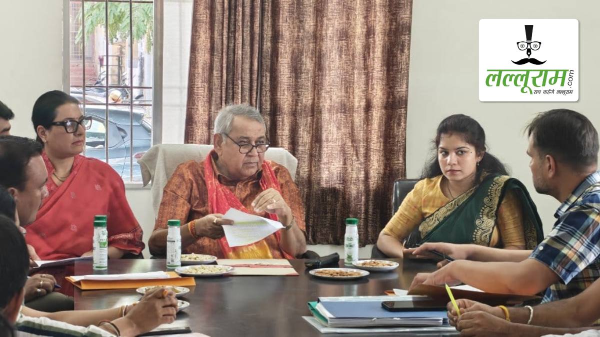 जीवन दीप समिति की बैठक में भड़के विधायक धर्मजीत सिंह, नवनिर्मित सामुदायिक स्वास्थ्य केंद्र के निर्माण की गुणवत्ता पर उठाए गंभीर सवाल