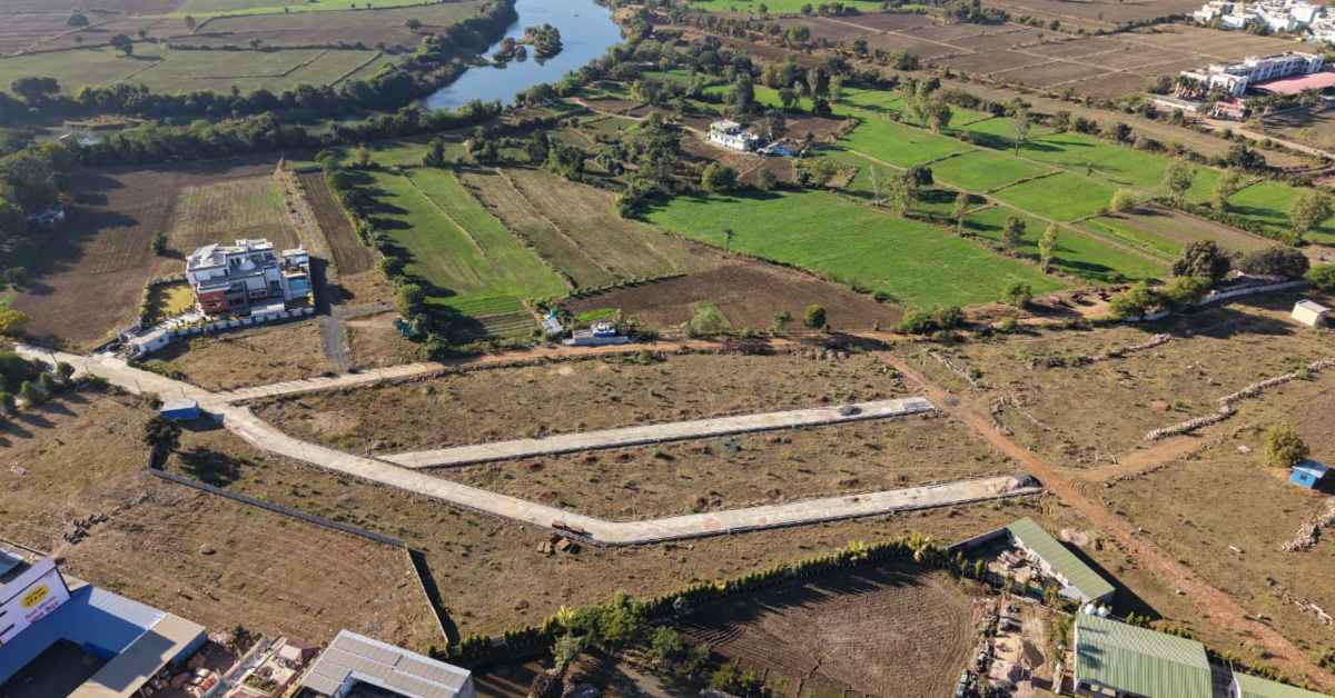 केंद्रीय कृषि मंत्री के घर से किसानों की नहर चोरी! मचा सियासी बवाल