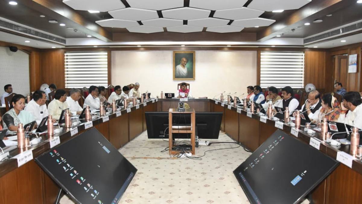 मोहन कैबिनेट के फैसलेः गेहूं की खरीदी अब 9 अप्रैल से, दिल्ली में उच्च शिक्षा के लिए SC छात्रों को प्रतिमाह 10 हजार मिलेंगे, 590 करोड़ उड़ान योजना पर लगी मुहर