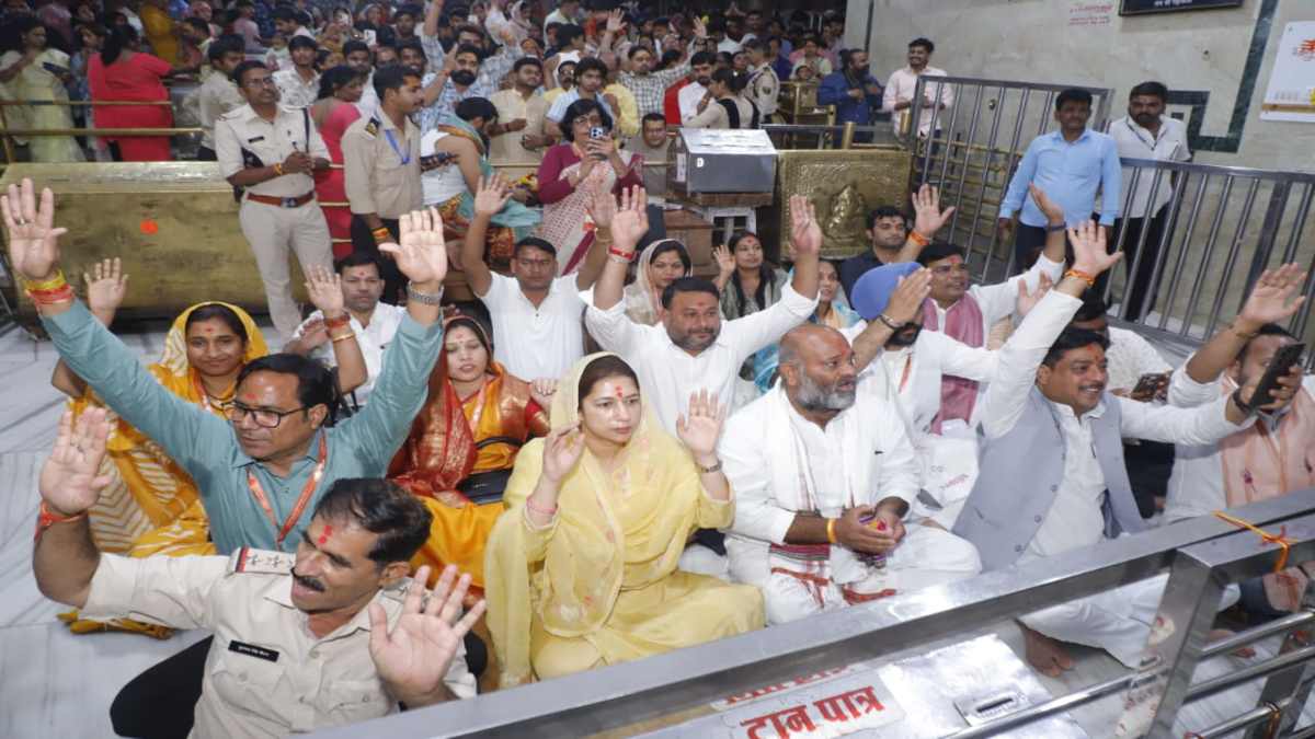 छत्तीसगढ़-राजस्थान के युवा विधायकों ने किए भगवान महाकाल के दर्शन, 2 दिवसीय युवा विधायक सम्मेलन में शामिल होने के बाद पहुंचे उज्जैन