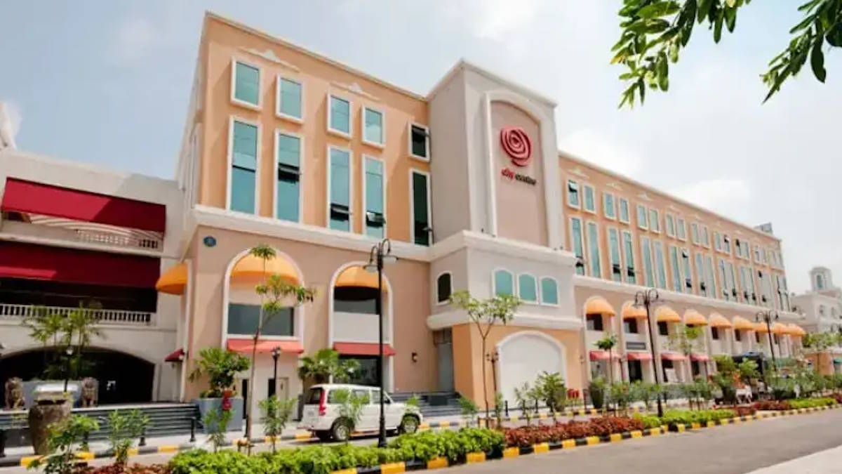 अंबुजा सिटी सेंटर मॉल में पार्किंग शुल्क वसूली अवैध, जिला उपभोक्ता आयोग ने दिया बड़ा आदेश…