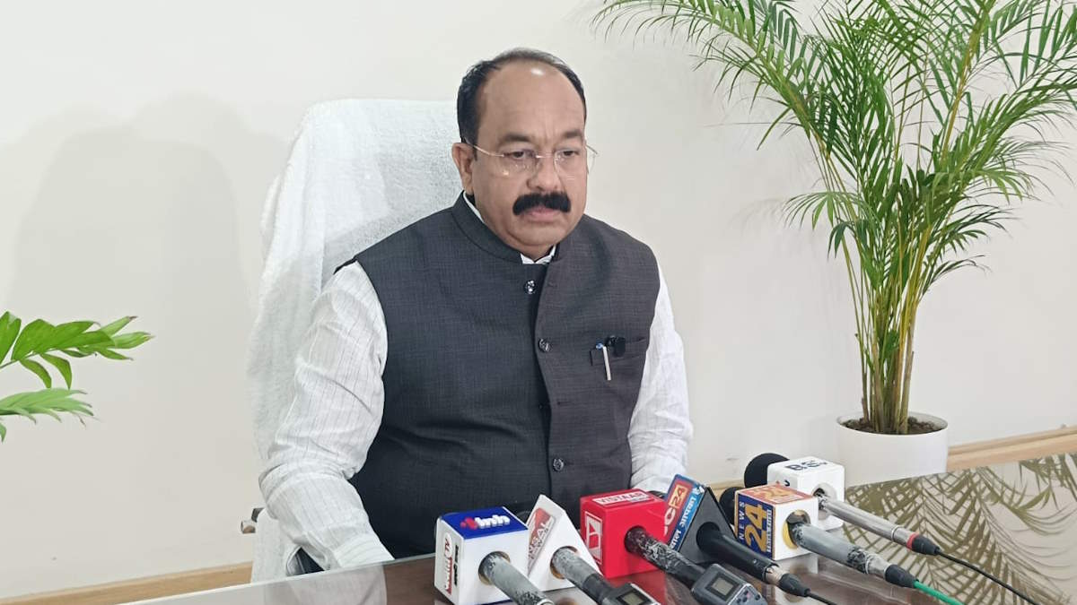 कांग्रेस वार्ड अध्यक्ष की सूची निरस्त होने पर उप मुख्यमंत्री अरुण साव का तंज, कहा- आपस में ही लड़कर खत्म हो रही है कांग्रेस…