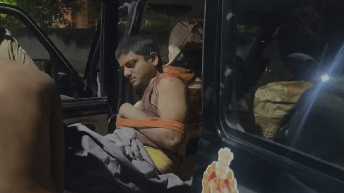 दोस्त की पूर्व प्रेमिका से बात करना पड़ा भारी, पहले पिलाई बीयर फिर मारी चार गोलियां, मरा समझकर…