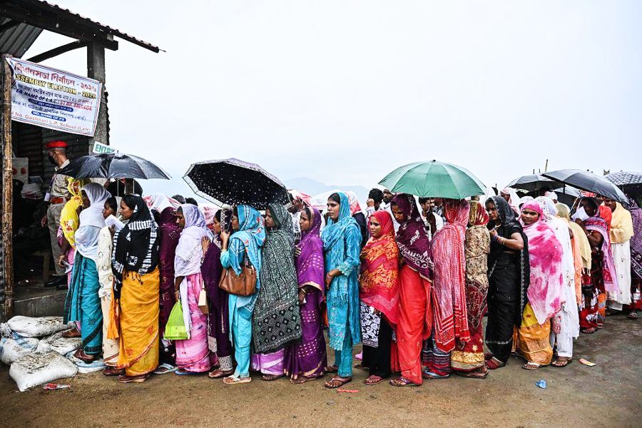 Assam, Keralam, Puducherry Election Voting : असम में ताबड़तोड़ वोटिंग जारी, दोपहर 3 बजे तक 75.91% वोटिंग, पुडुचेरी और केरलम का जानें मतदान फीसदी