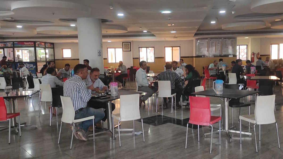 26 साल बाद बदल रही है मंत्रालय की कैंटीन व्यवस्था,  आशंकित कर्मचारी संघ ने लगाई मुख्य सचिव से गुहार…