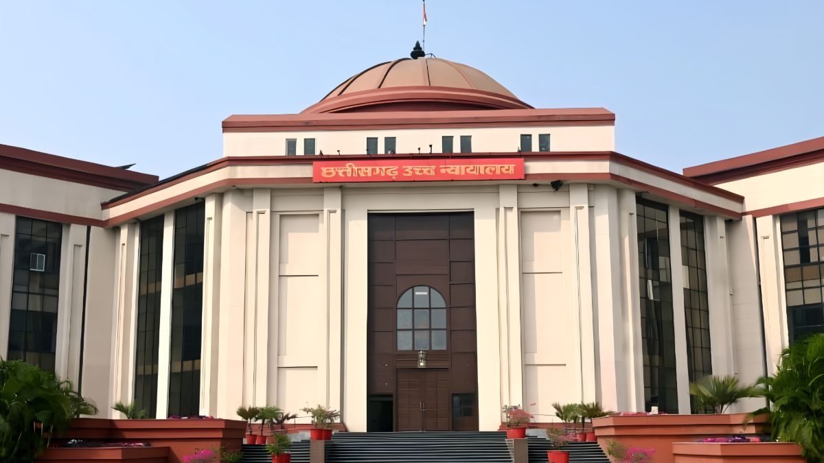 हाईकोर्ट का बड़ा फैसला, हेडमास्टर पदोन्नति से जुड़े आदेश पर लगाई रोक