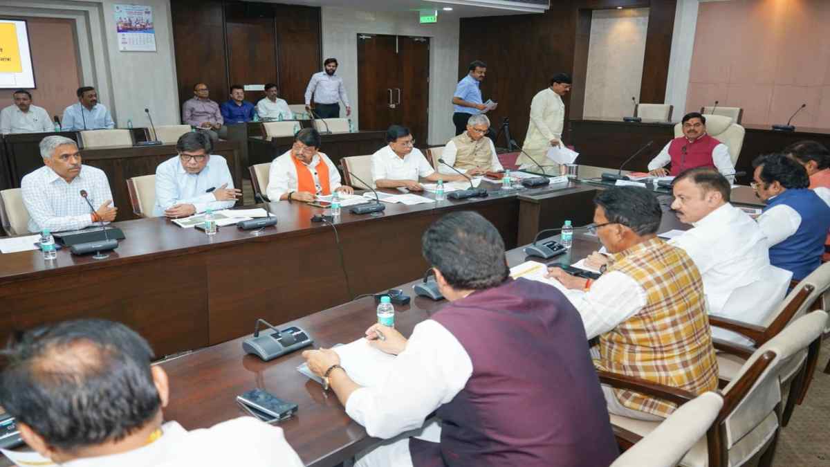 सिंहस्थ के लिए कामों की डेडलाइन तय, सीएम डॉ. मोहन ने कहा- 2027 की दीपावली तक पूरे हों सारे कार्य