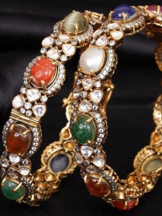 यहां देखें नवरत्न बैंगल्स के ये 5 लेटेस्ट डिजाइन्स, जो हर फंक्शन के लिए हैं बेस्ट