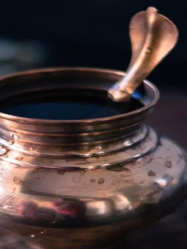 अक्षय तृतीया के दिन करें गंगाजल के ये 5 उपाय, पूरे साल नहीं होगी धन की कमी