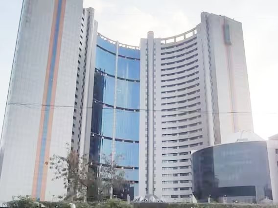 दिल्ली नगर निगम में BJP का जलवा, प्रवेश वाही बने मेयर और मोनिका पंत बनीं डिप्टी मेयर