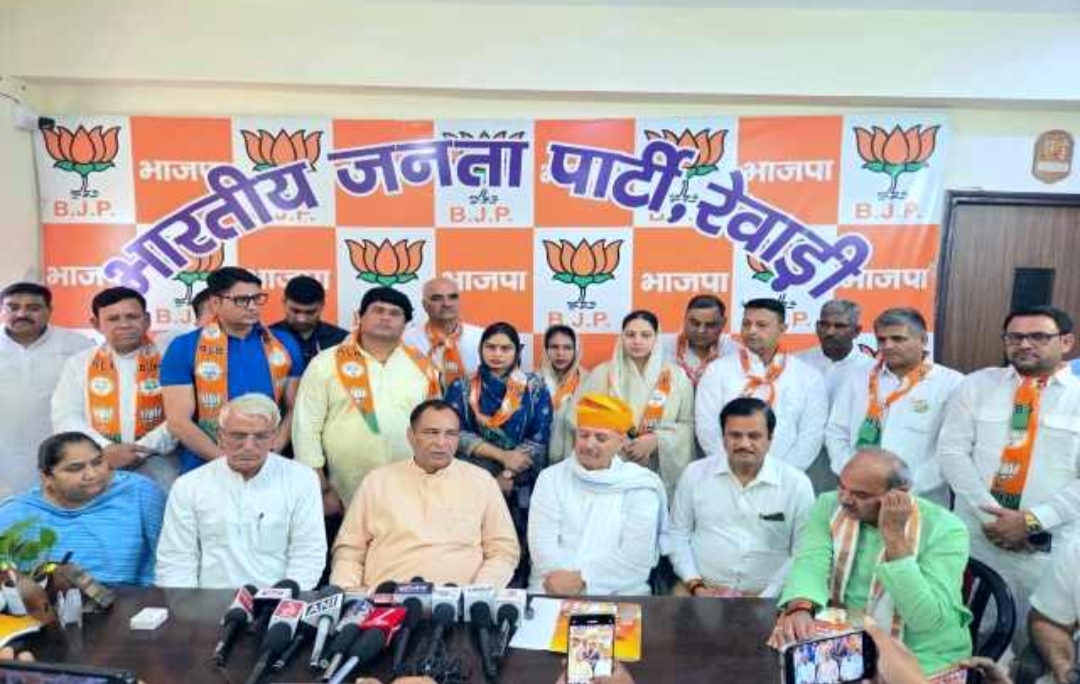 हरियाणा में बड़ा सियासी उलटफेर: मानेसर मेयर डॉ. इंद्रजीत यादव 8 पार्षदों संग BJP में शामिल, सभी 10 निगमों पर खिला ‘कमल’