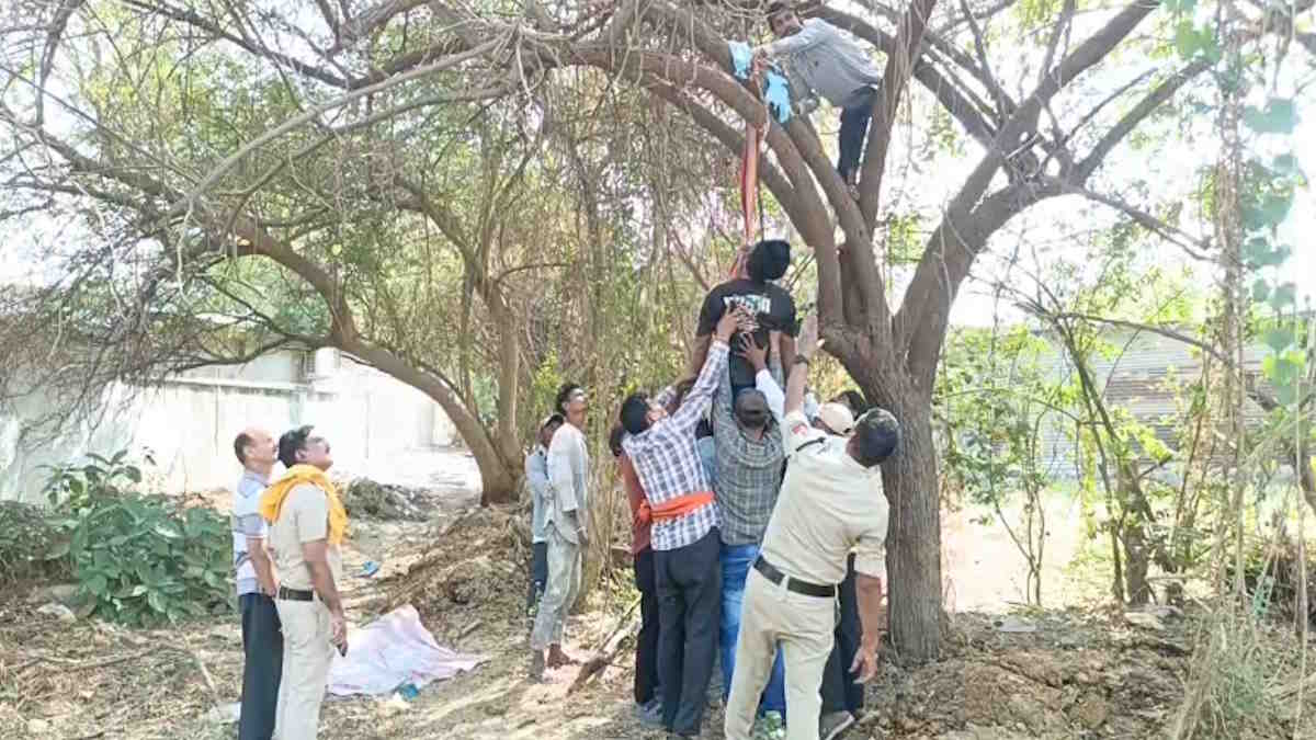 बीएसपी कैंटीन में काम करने वाले कुक ने पत्नी के दुपट्टे को फंदा बनाकर लगाई फांसी, बीती रात घर में हुआ था क्लेश…