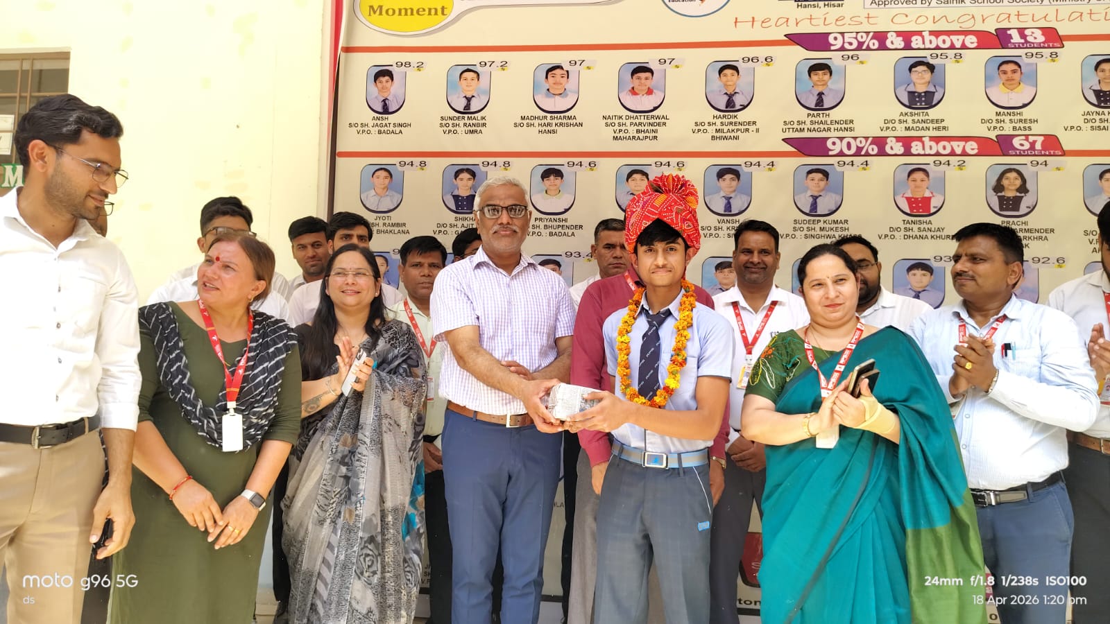 हांसी में RPS स्कूल के 67 छात्रों ने 10वीं में 90% से अधिक अंक किए हासिल, ढोल-नगाड़ों के साथ हुआ भव्य स्वागत