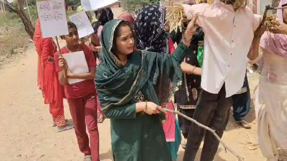 महिला आरक्षण पर मचा संग्राम: नूंह की महिलाओं का फूटा गुस्सा, पुतला फूंककर विपक्ष पर साधा निशाना