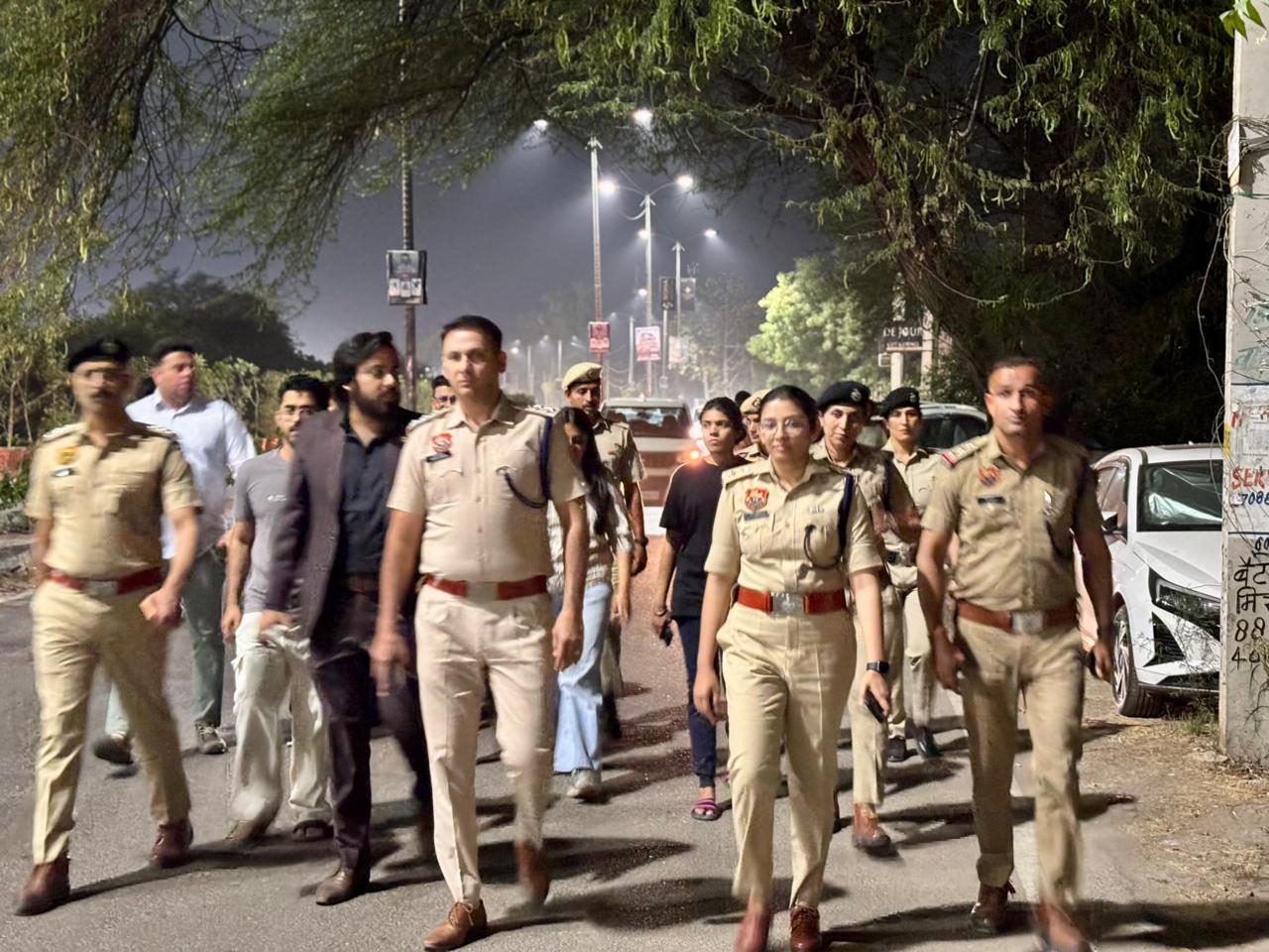 सोनीपत में यूनिवर्सिटी रोड पर सख्त सुरक्षा घेरा, ट्रैफिक नियमों पर पुलिस की पैनी नजर