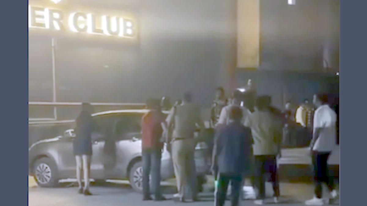 राजधानी के HYPER CLUB में आधी रात को नार्थ-ईस्ट की लड़कियों से छेड़छाड़ पर मचा बवाल, पुलिस की गिरफ्त में युवक