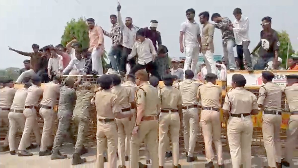 छात्रसंघ चुनाव कराने की मांग, NSUI कार्यकर्ताओं ने किया तीन विश्वविद्यालयों का घेराव