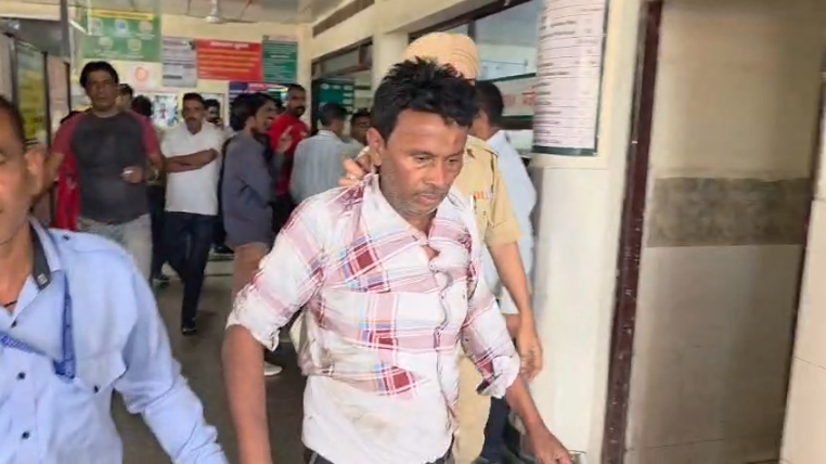 अंबाला कैंट अस्पताल में हंगामा: मरीज ने महिला डॉक्टर से की बदसलूकी, सुरक्षाकर्मी की आंखों में डाला केमिकल