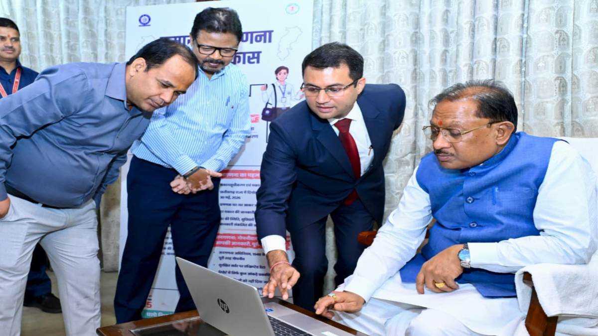 छत्तीसगढ़ में जनगणना अभियान का आगाज : सीएम साय ने की स्व-गणना, कहा – देश और राज्य के भविष्य की दिशा तय करने का आधार है जनगणना, नागरिकों से सक्रिय भागीदारी की अपील