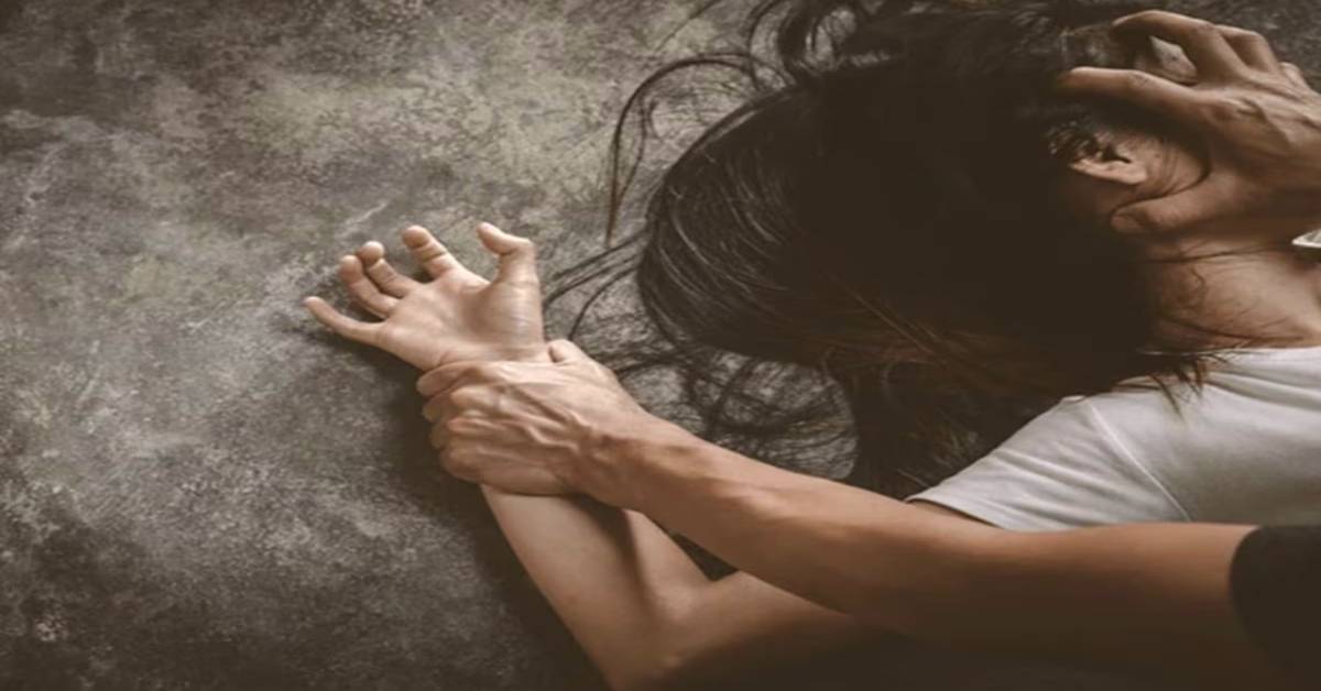 पापा नहीं, पापी है ये! 16 साल की बेटी के साथ सौतेले पिता ने कई बार किया रेप, जानिए फिर कैसे खुली दरिंदगी की पोल