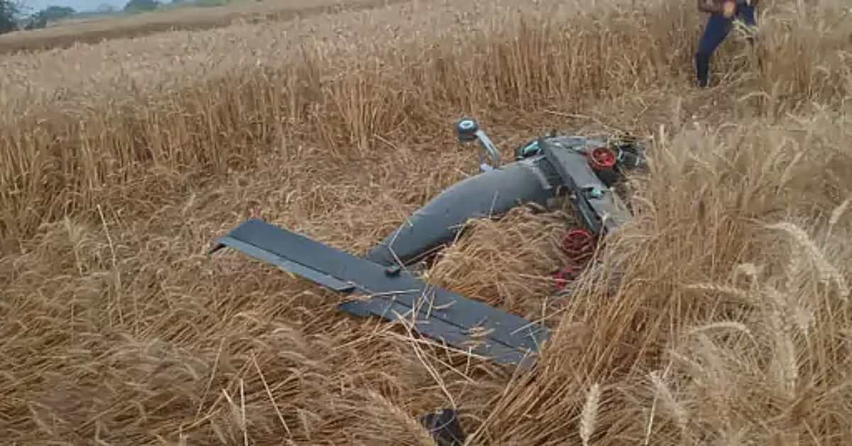 जब भाजपाई ड्रोन नहीं उड़ा पा रहे तो… 10 फीट का ड्रोन गिरने से अखिलेश यादव का सरकार पर हमला, रख दी ये बड़ी मांग…