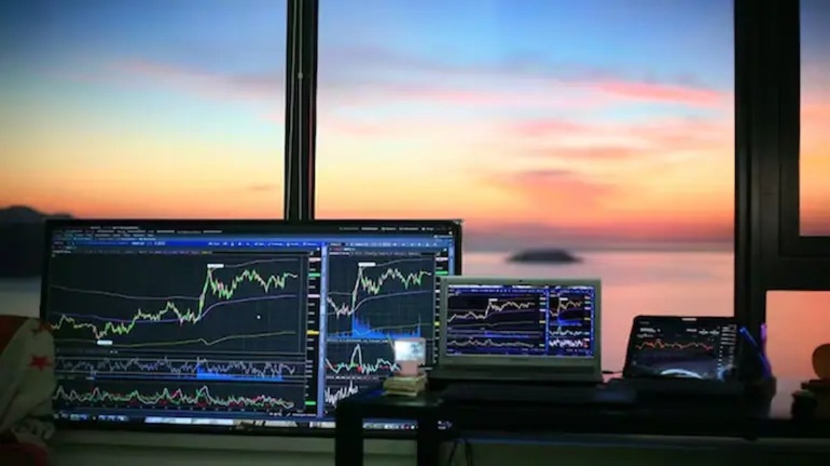 Share Market Update : गिरावट के बीच एक झटके में 85 हजार करोड़ साफ, जानिए किस सेक्टर में दबाव ?