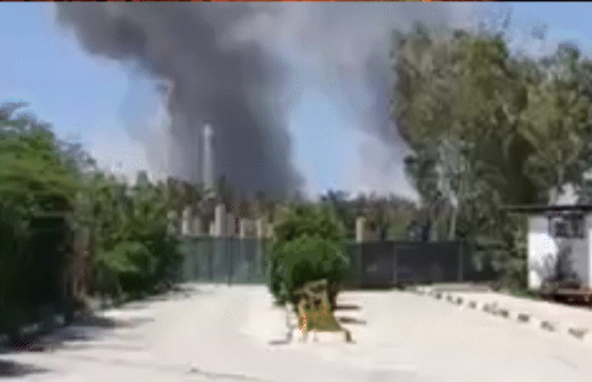 ट्रंप का अल्टीमेटम खत्म होने से पहले थर्राया ईरान, खार्ग द्वीप पर ताबड़तोड़ हमले, ईरान बोला- अमेरिका के दोस्तों पर अटैक करेंगे